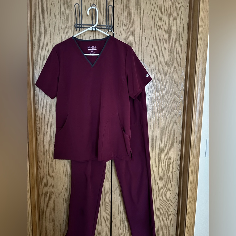 Matrix Impulse by Maevn Burgundy Scrub Set - V-Neck Top & Pants, size L